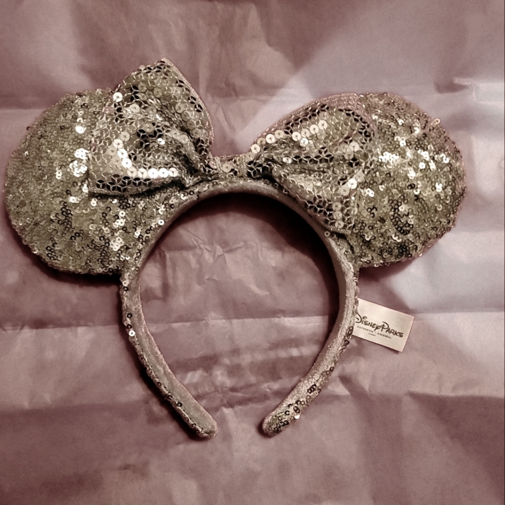 Disney Parks Minnie Mouse sequin ears
